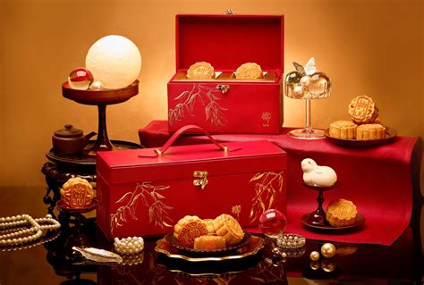 luxury mooncakes mid fall